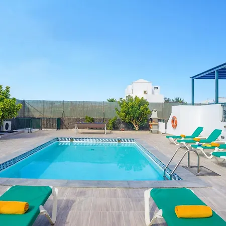 Jessica Lanzarote By Playa Blanca (Lanzarote)