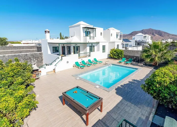 Jessica Lanzarote By *