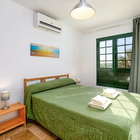 Jessica Lanzarote By Playa Blanca (Lanzarote)