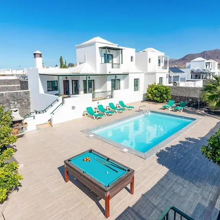 Jessica Lanzarote By *